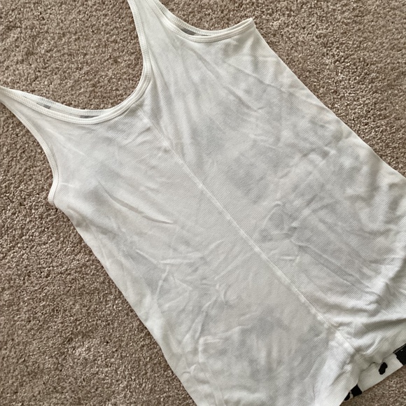 FASHION’S NIGHT OUT NYC TANK TOP - Picture 4 of 5